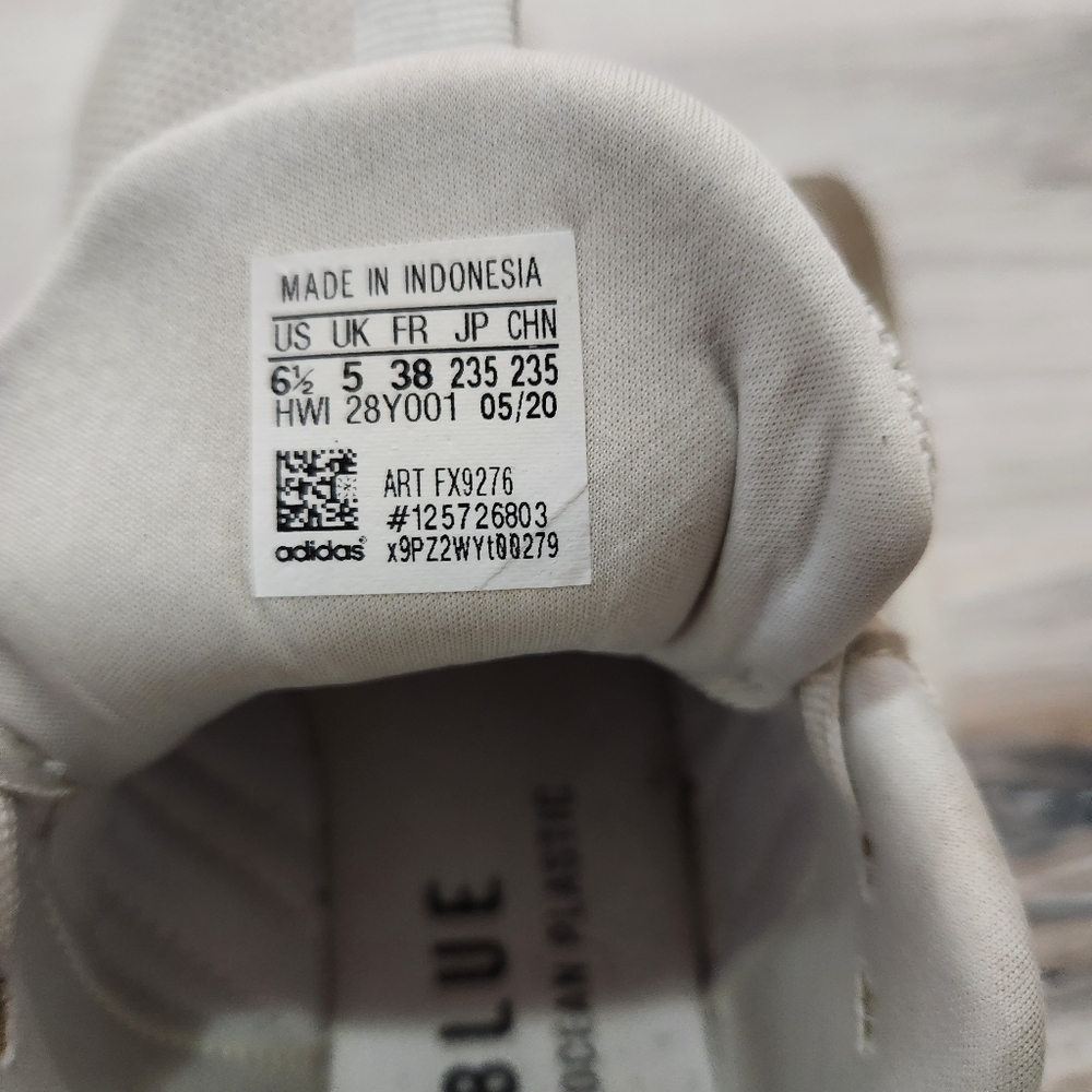 Adidas Primeblue Sneakers - Picture 8 of 8